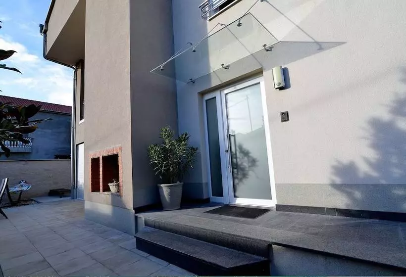 ペンション Villa Diana Zadar