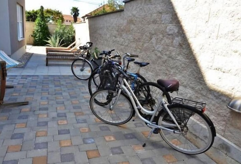 ペンション Villa Diana Zadar