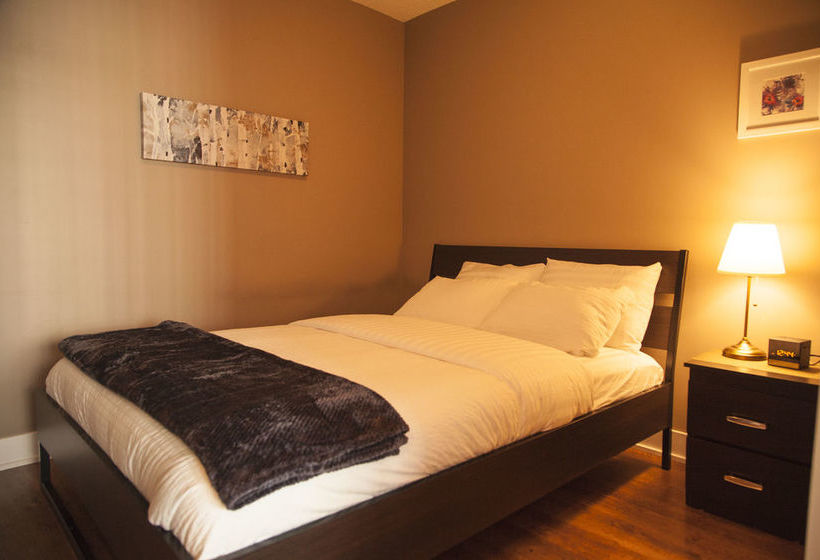 Red Maple Suites  Blue Jays Way