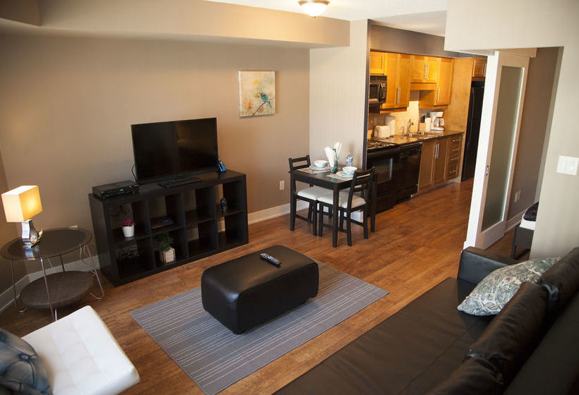 Red Maple Suites  Blue Jays Way