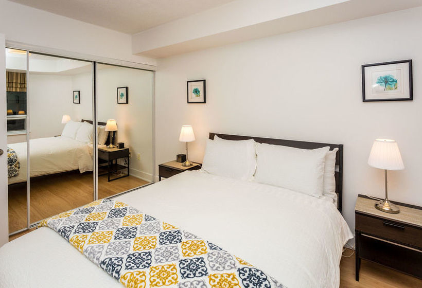 Red Maple Suites  Blue Jays Way