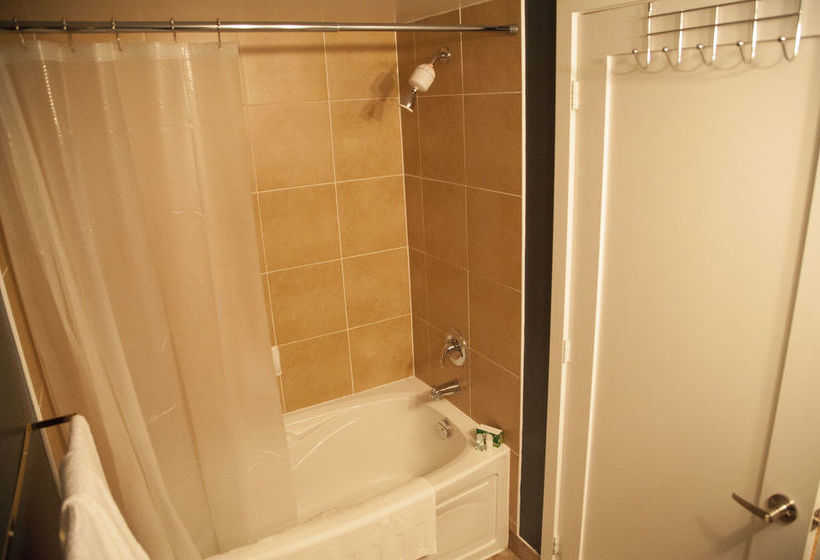 Red Maple Suites  Blue Jays Way