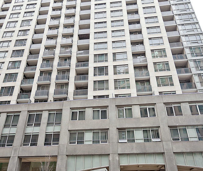 Red Maple Suites  Blue Jays Way