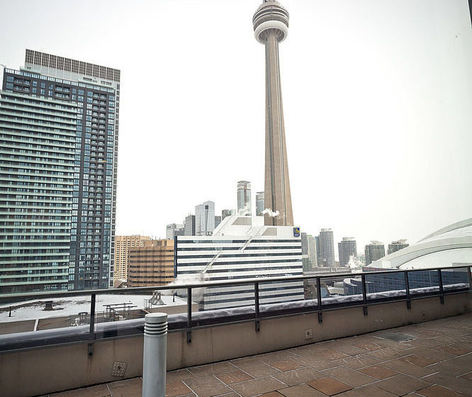 Red Maple Suites  Blue Jays Way