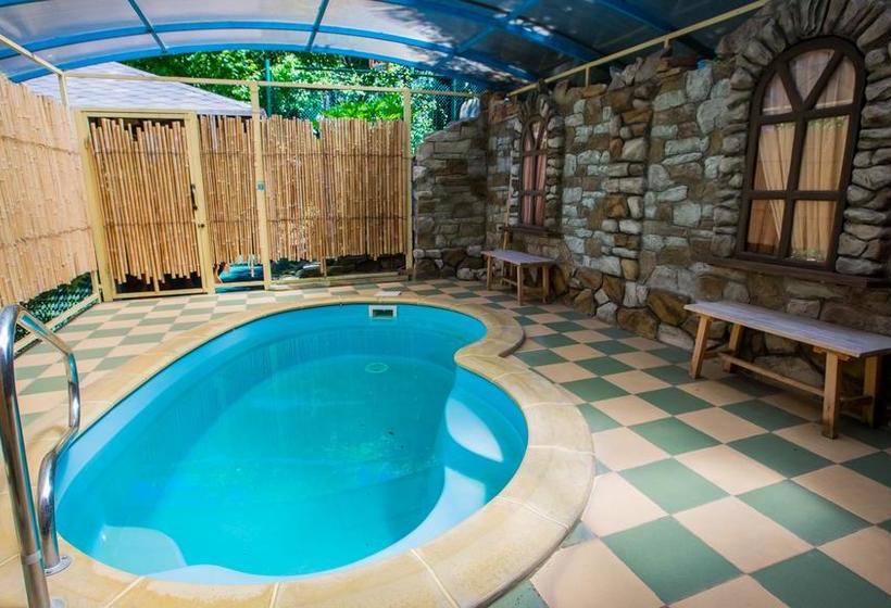 בית מלון כפרי Garden Hills 2