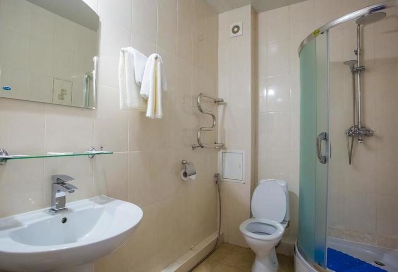 בית מלון כפרי Garden Hills 2