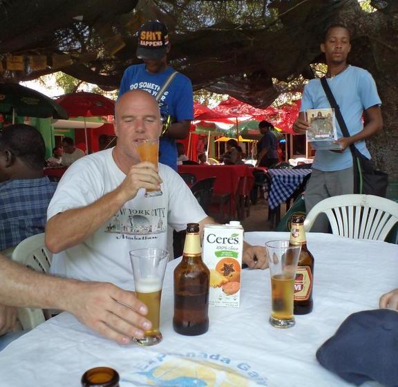 הוסטל Old Vic Travellers Inn Nelspruit