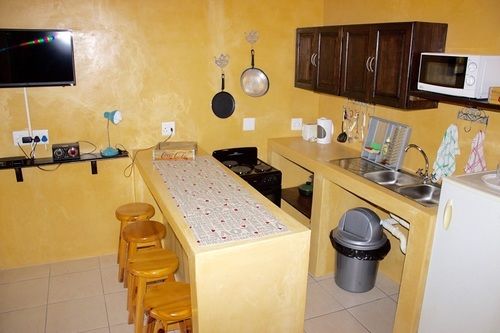 הוסטל Old Vic Travellers Inn Nelspruit