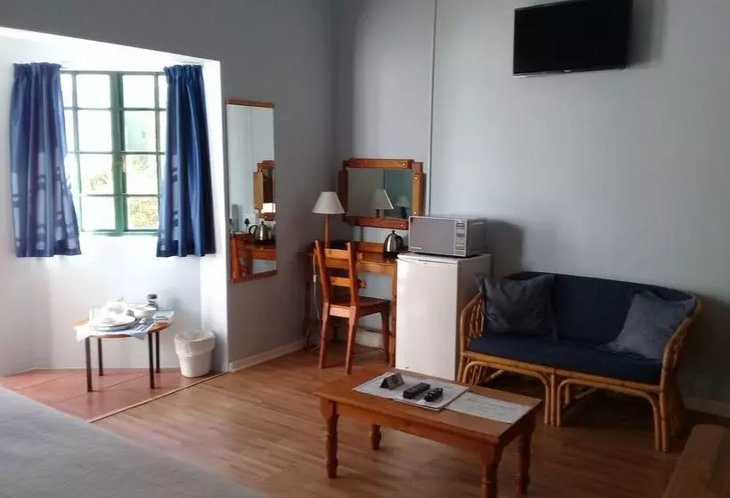 Aamiaismajoitus (B&B) Koo Karoo Guest Lodge And Self Catering
