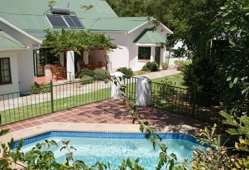 Aamiaismajoitus (B&B) Koo Karoo Guest Lodge And Self Catering