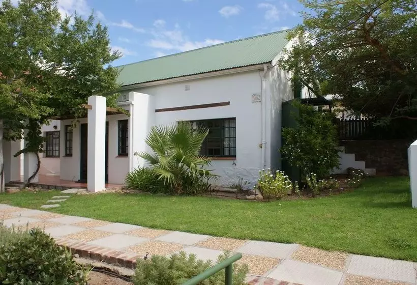 Aamiaismajoitus (B&B) Koo Karoo Guest Lodge And Self Catering