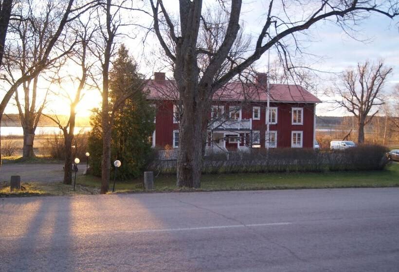 住宿加早餐  Strandgårdens Wärdshus