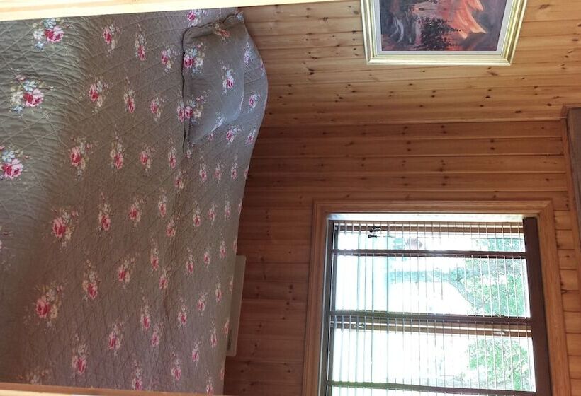 住宿加早餐  Strandgårdens Wärdshus