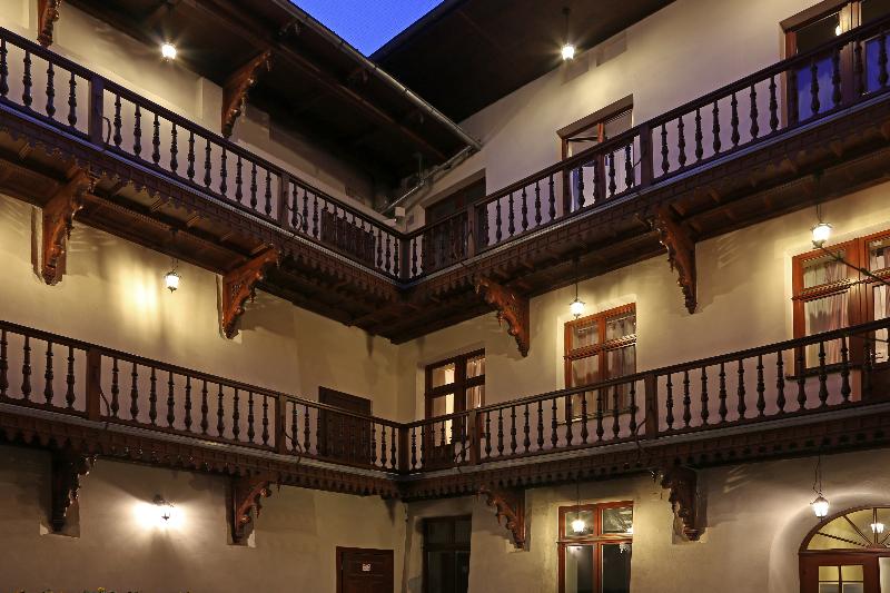 Gołębia 8 Residence