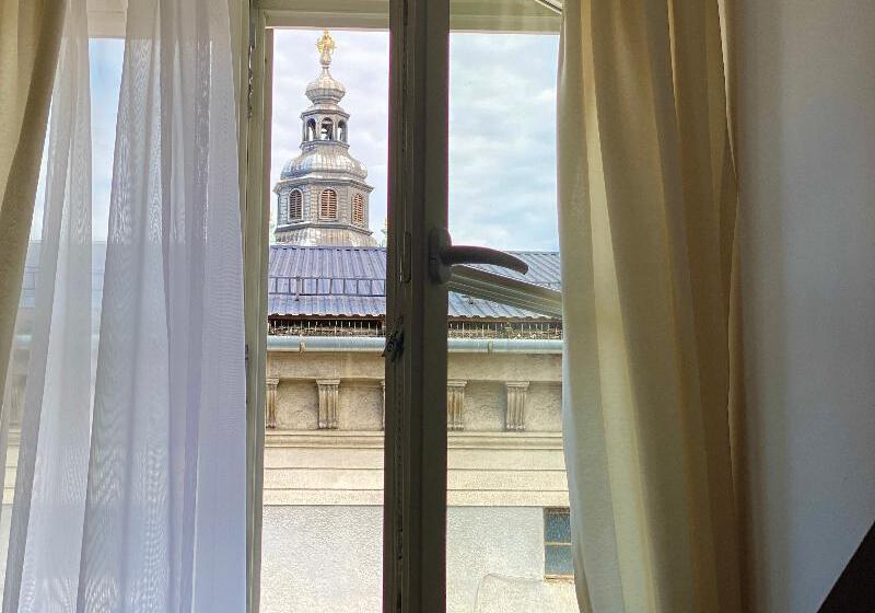 Gołębia 8 Residence