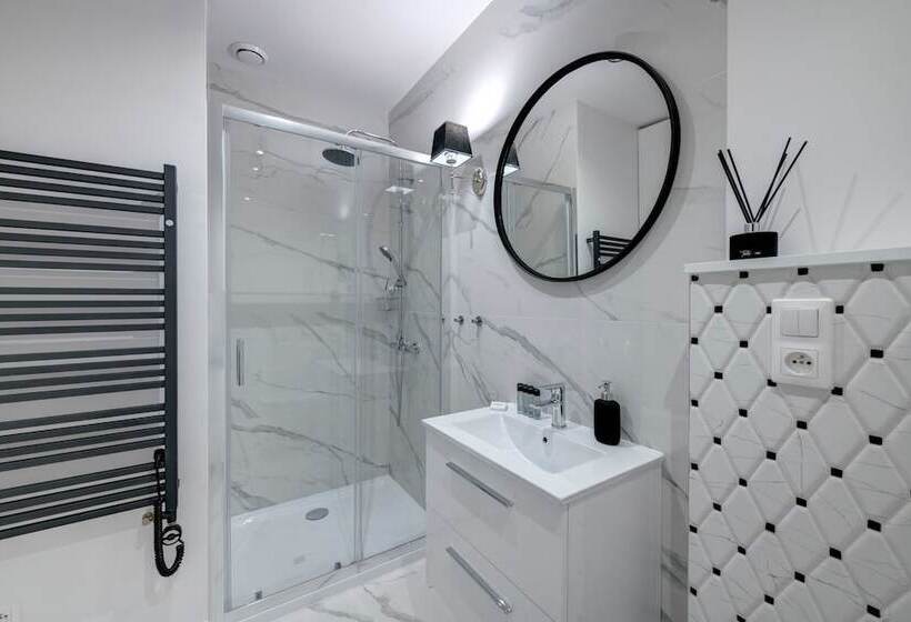 Dom & House    Apartments Old Town Ogarna