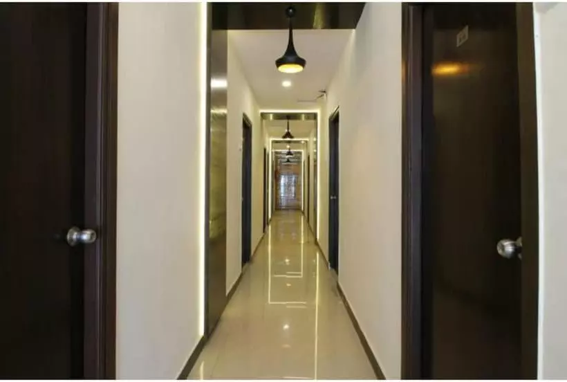 Hotelli Ashir Inn