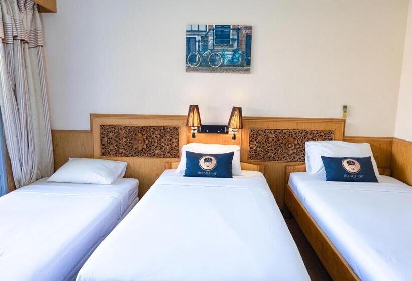 בית מלון כפרי Roomquest Golden Triangle Premium Collection