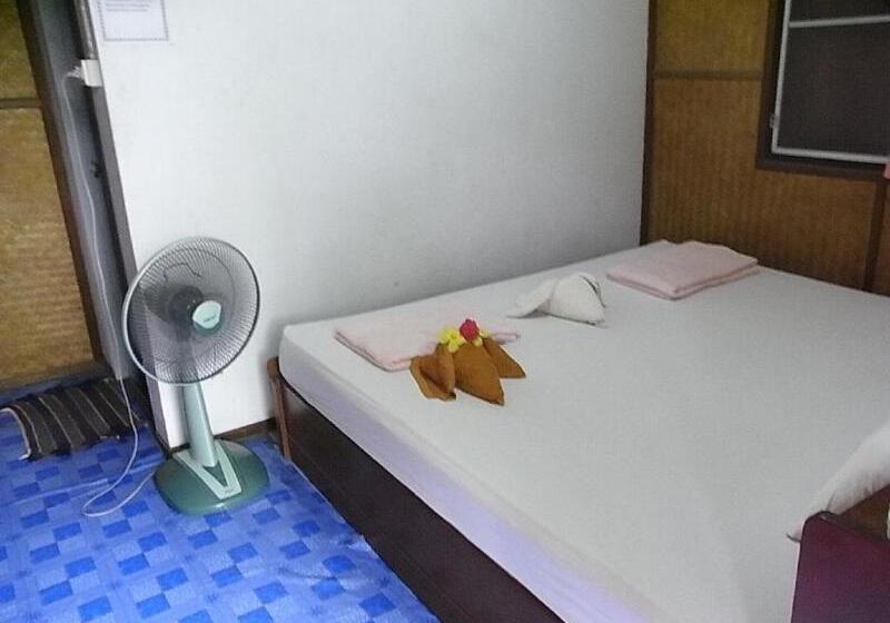 בית מלון כפרי Chokdee Resort