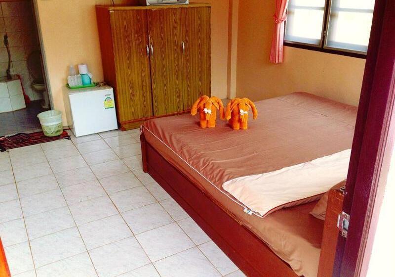 בית מלון כפרי Chokdee Resort