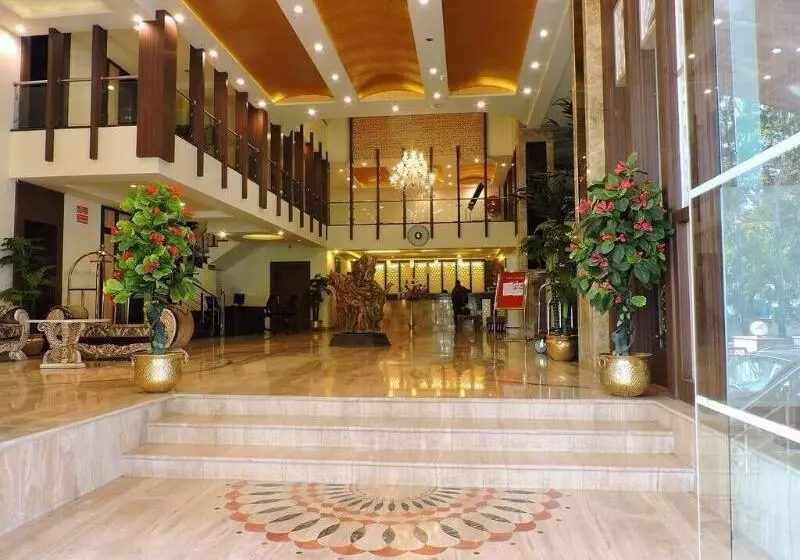 Hotel Devashish