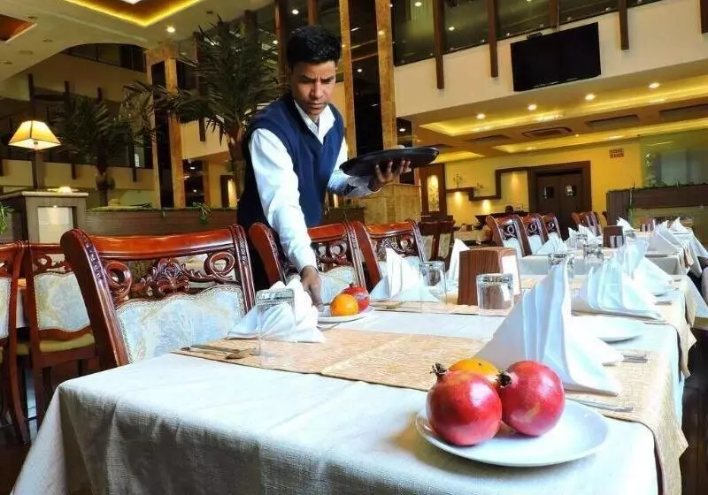Hotel Devashish