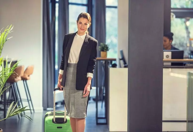 هتل Park Inn By Radisson Brussels Airport
