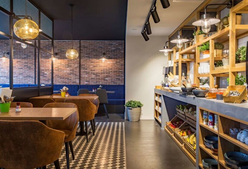 هتل Park Inn By Radisson Brussels Airport