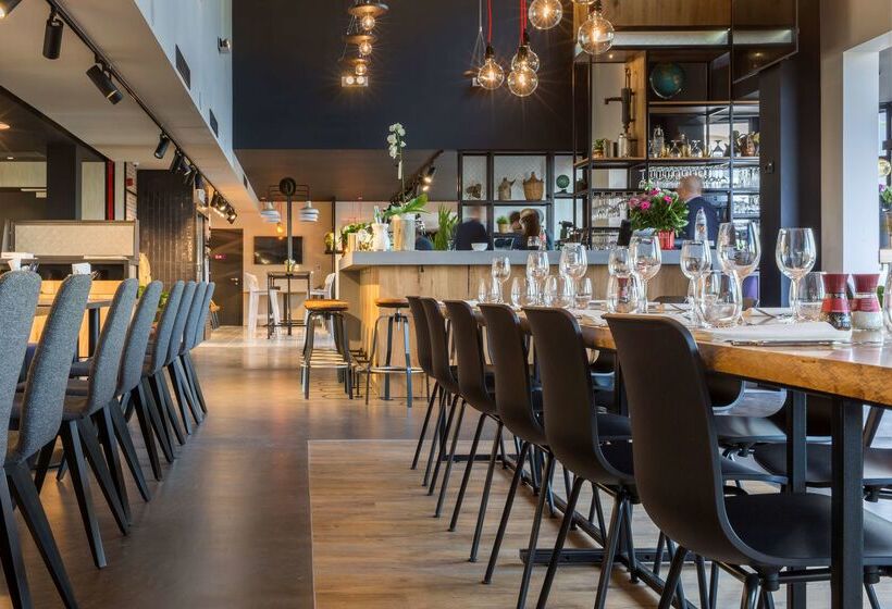 هتل Park Inn By Radisson Brussels Airport