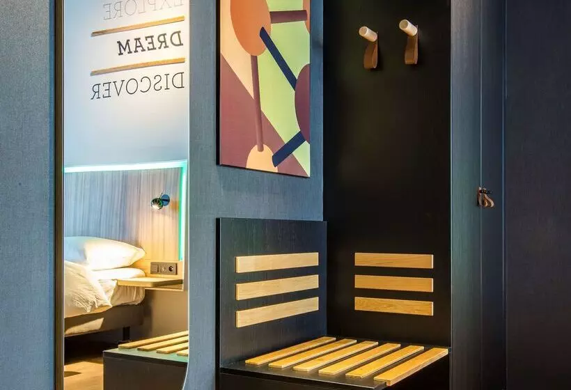 هتل Park Inn By Radisson Brussels Airport