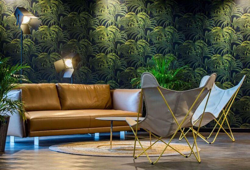 هتل Park Inn By Radisson Brussels Airport