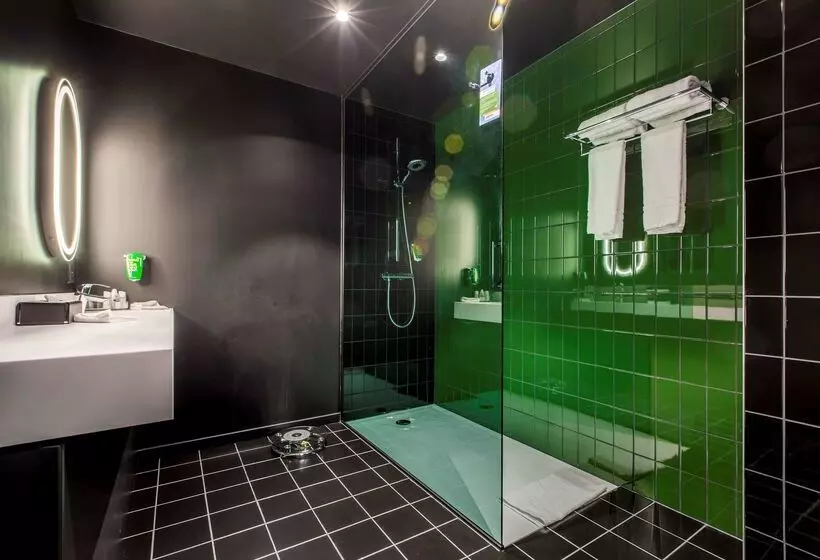 هتل Park Inn By Radisson Brussels Airport