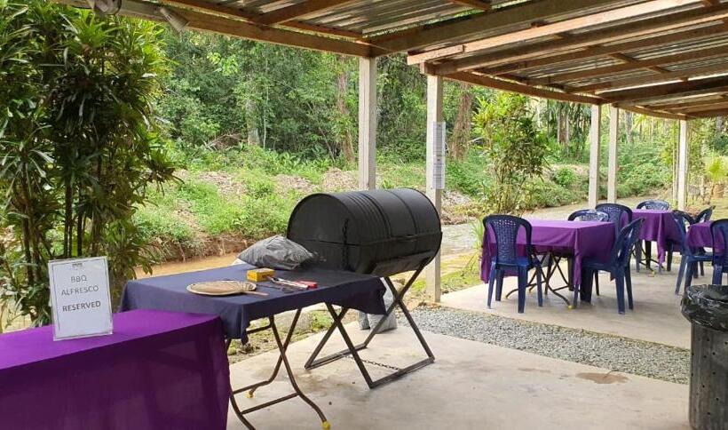 Отель Seri Pengantin Resort