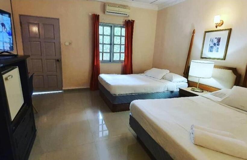 Отель Seri Pengantin Resort