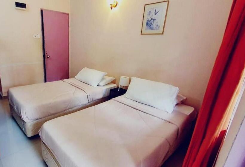 Отель Seri Pengantin Resort