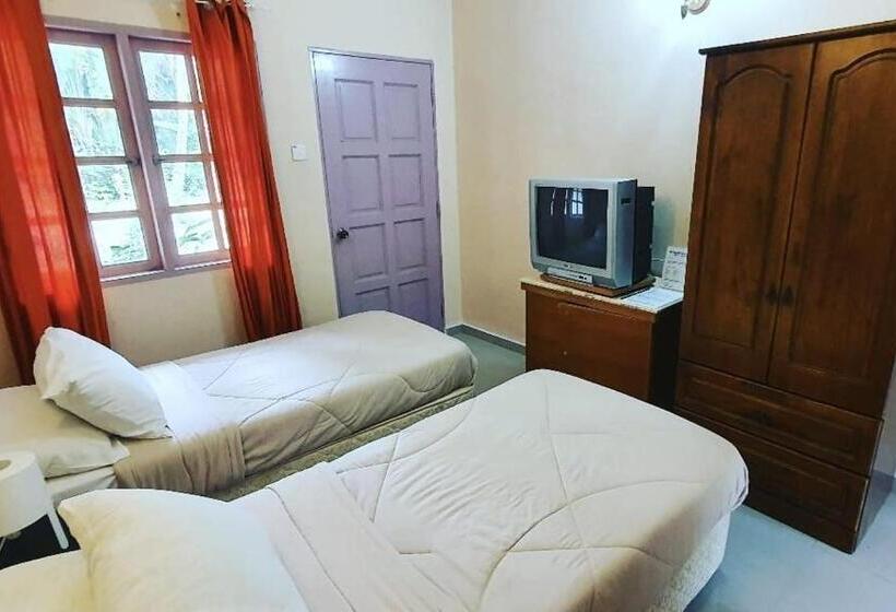 Отель Seri Pengantin Resort