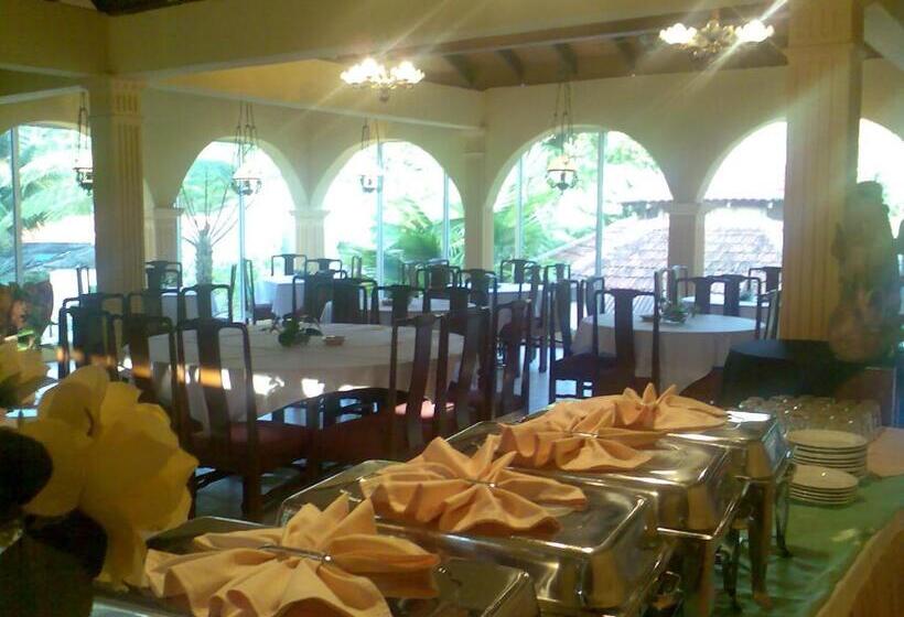 Отель Seri Pengantin Resort