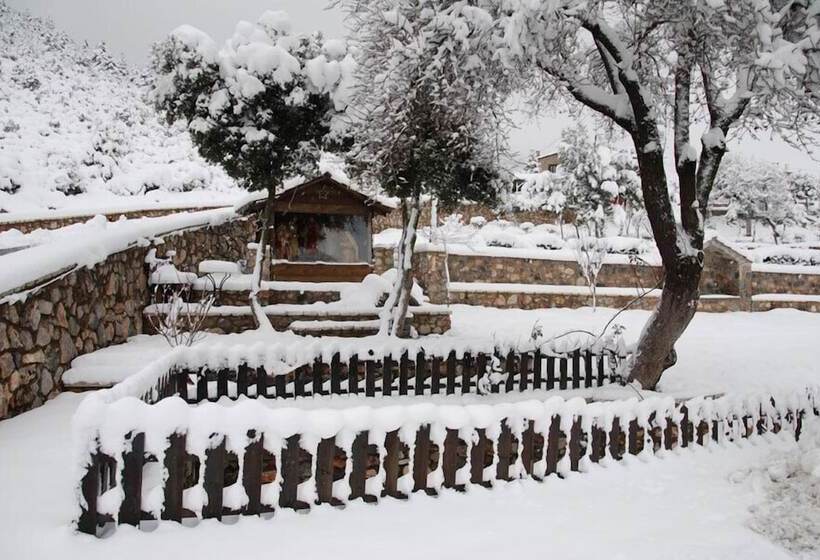 Menalia Villas & Suites