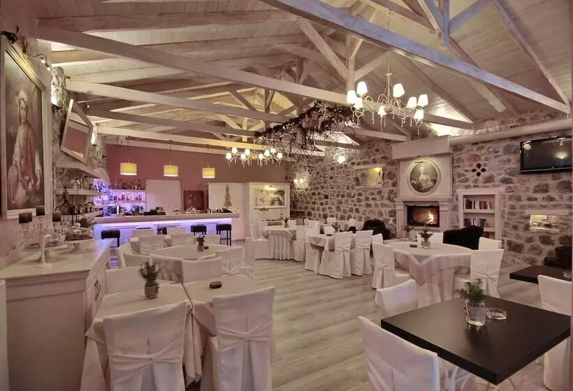 Menalia Villas & Suites