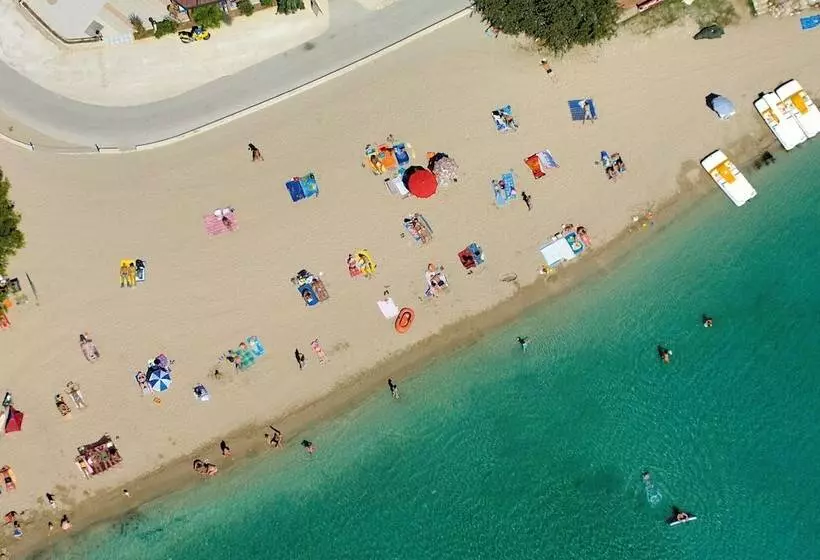 Hotelli Ai Pini Medulin Resort