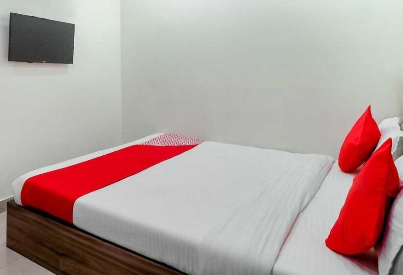 Flagship Hotel Metro View