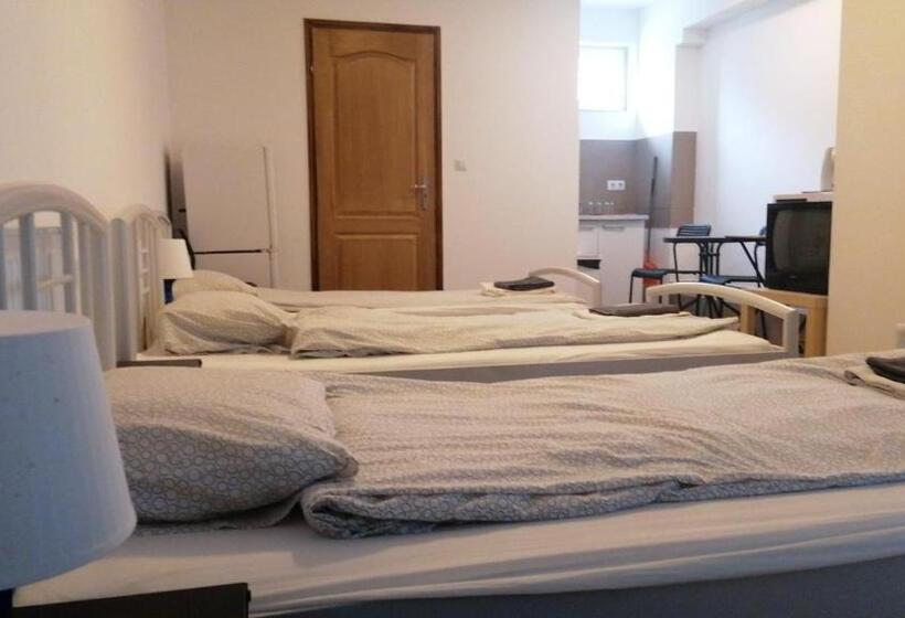 מוטל Omega Szigetszentmiklós