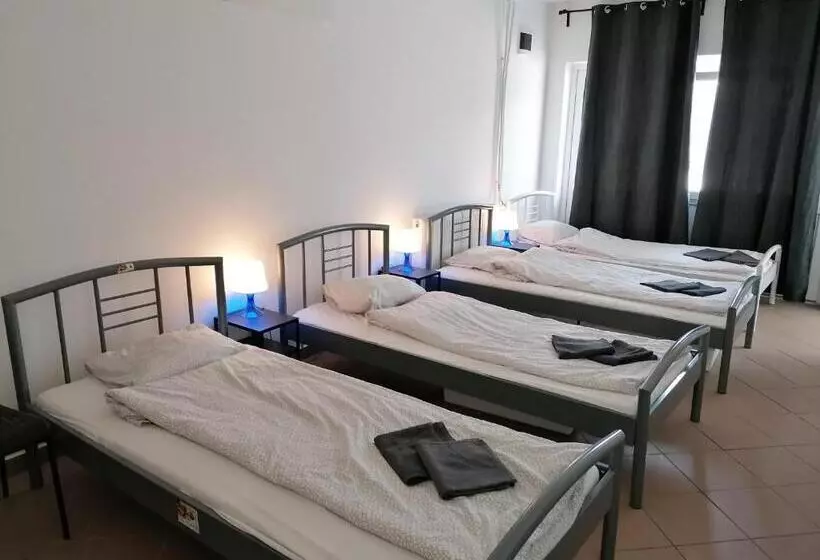 モーテル Omega Szigetszentmiklós