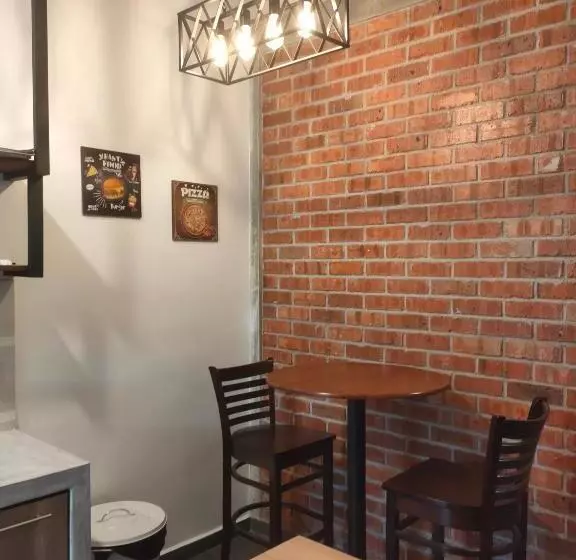 ペンション Just Austin Guesthouse