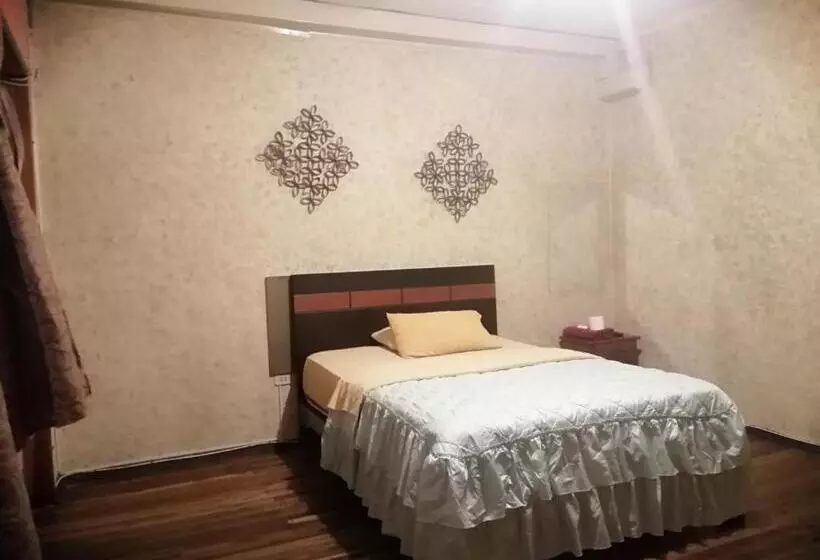 ペンション La Perla Cuencana Hostal