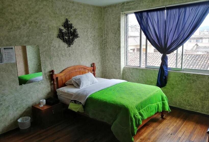 Pension La Perla Cuencana Hostal