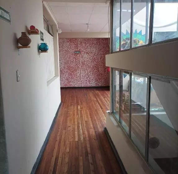 ペンション La Perla Cuencana Hostal