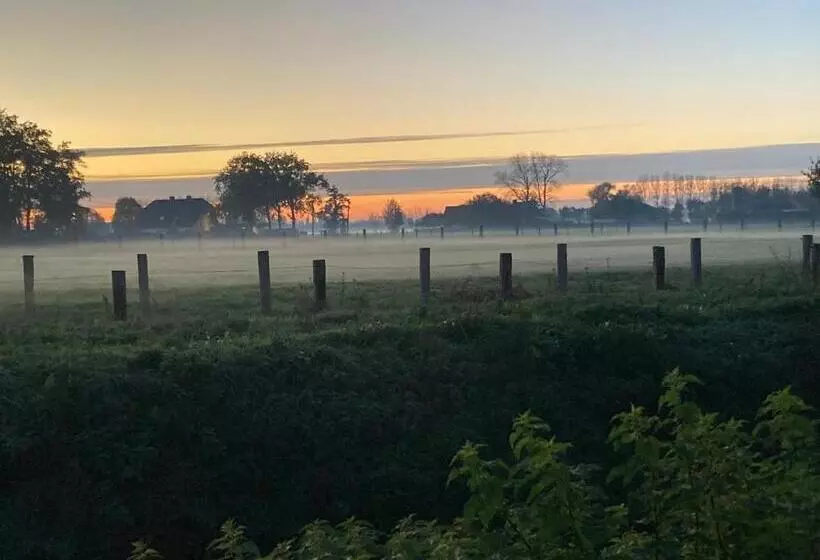 Aamiaismajoitus (B&B) Ken  T Gat Bie&bie