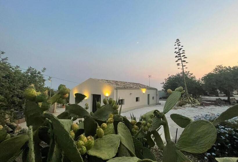 هتل Casale Millinchè