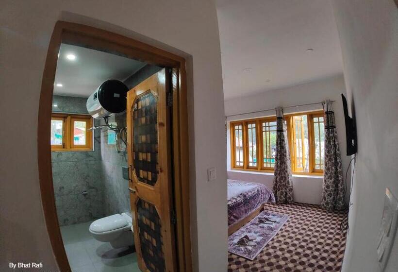 Otel Crest Plaza Resort